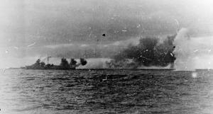 Bismarck bajo fuego enemigo